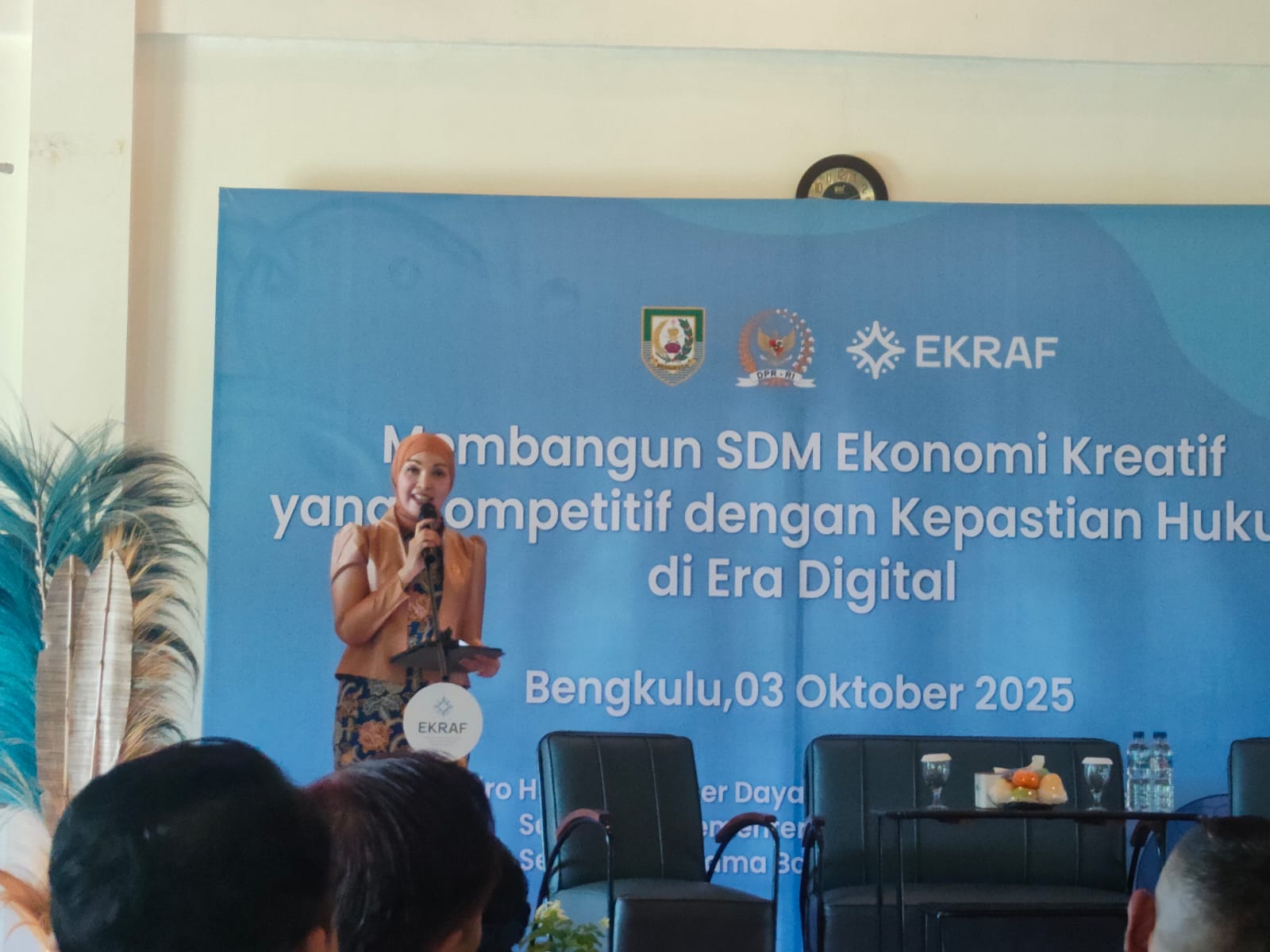 Erna Sari Dewi Bahas Ekonomi Kreatif yang Kompetitif dengan Wartawan