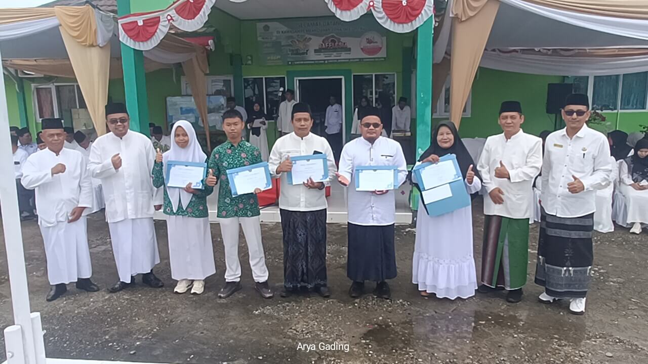 ASN Kemenag Seluma Kompak Gunakan Kain Sarung ke Kantor, Suasana Berkabung di Hari Santri 