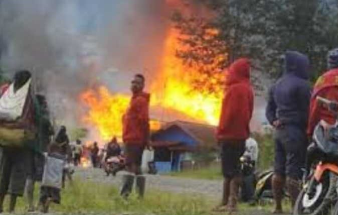 KKB Papua Makin Brutal, Bakar Gudang Beras dan Tembak Warga