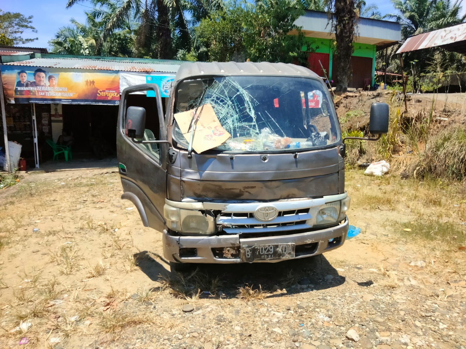 Gagal Salip Mobil Box dan Fuso, Warga Pagar Alam Meninggal di Jalinbar Bengkulu-Manna