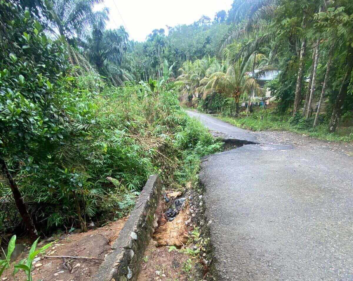 Jalan Amblas, Akses Jalan Menuju Ulu Talo Terancam Putus, Roda 4 Wajib Hati-hati 