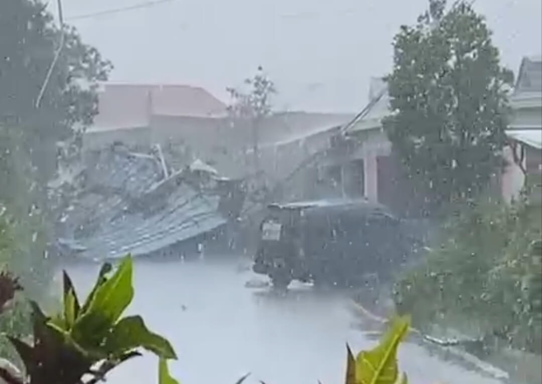 Puluhan Rumah Rusak Berat di Rejang Lebong Akibat Angin Kencang