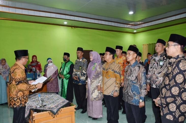 4 Kepala KUA dan 4 Kepala Madrasah Dilantik Kakan Kemenag Kota Bengkulu