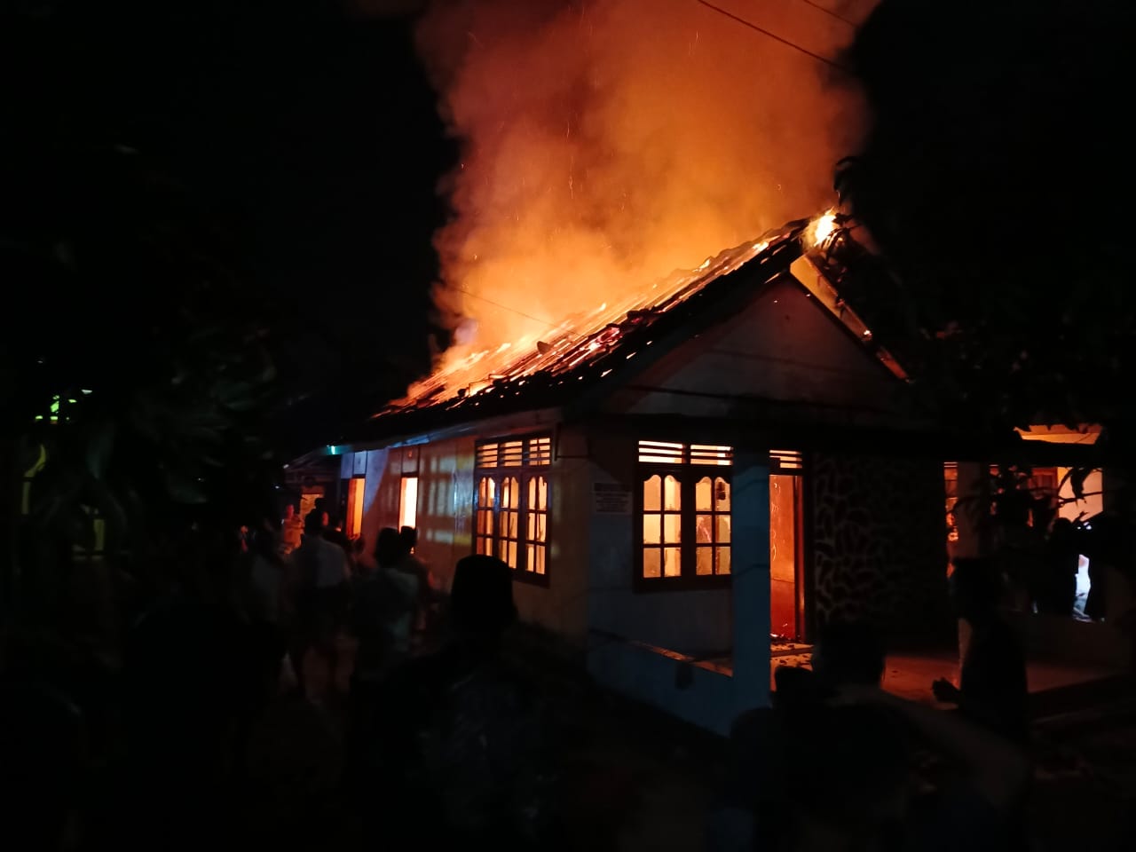 Damkar Telat Sampai, Rumah Warga Kaur Habis Terbakar dalam Tempo 45 Menit