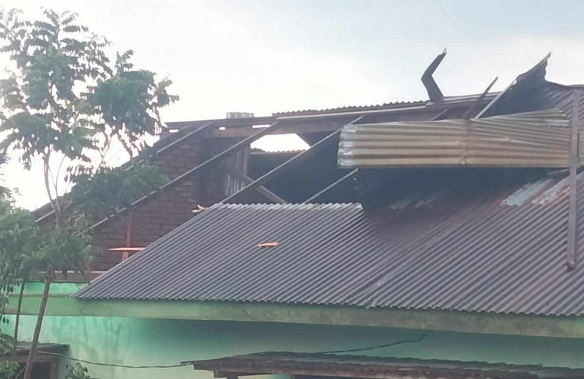 Dihantam Angin Puting Beliung, Puluhan Rumah di Kepahiang Rusak