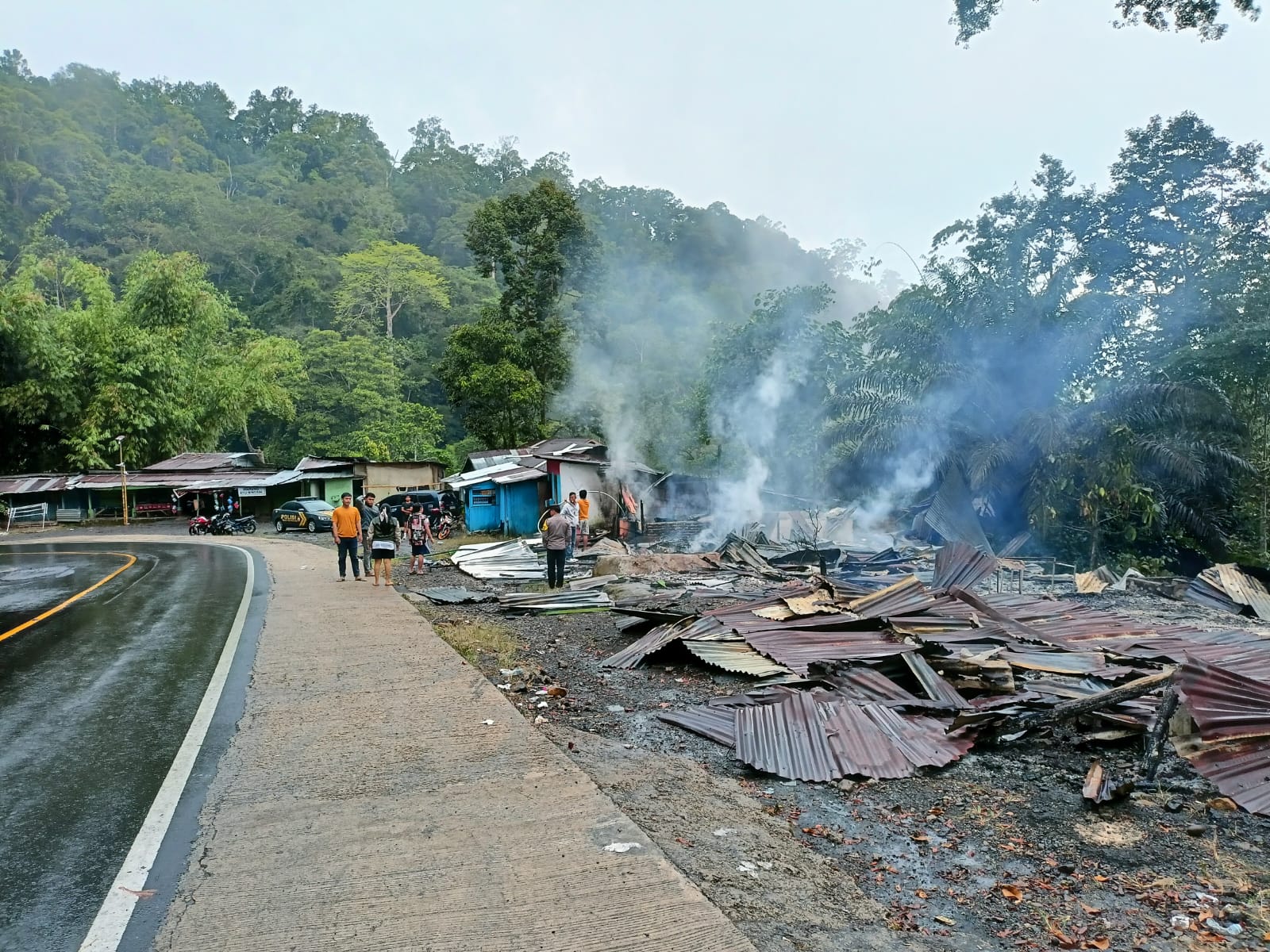 Dua Warung di Liku Sembilan Terbakar, Beruntung Si Yanti Berhasil Selamat