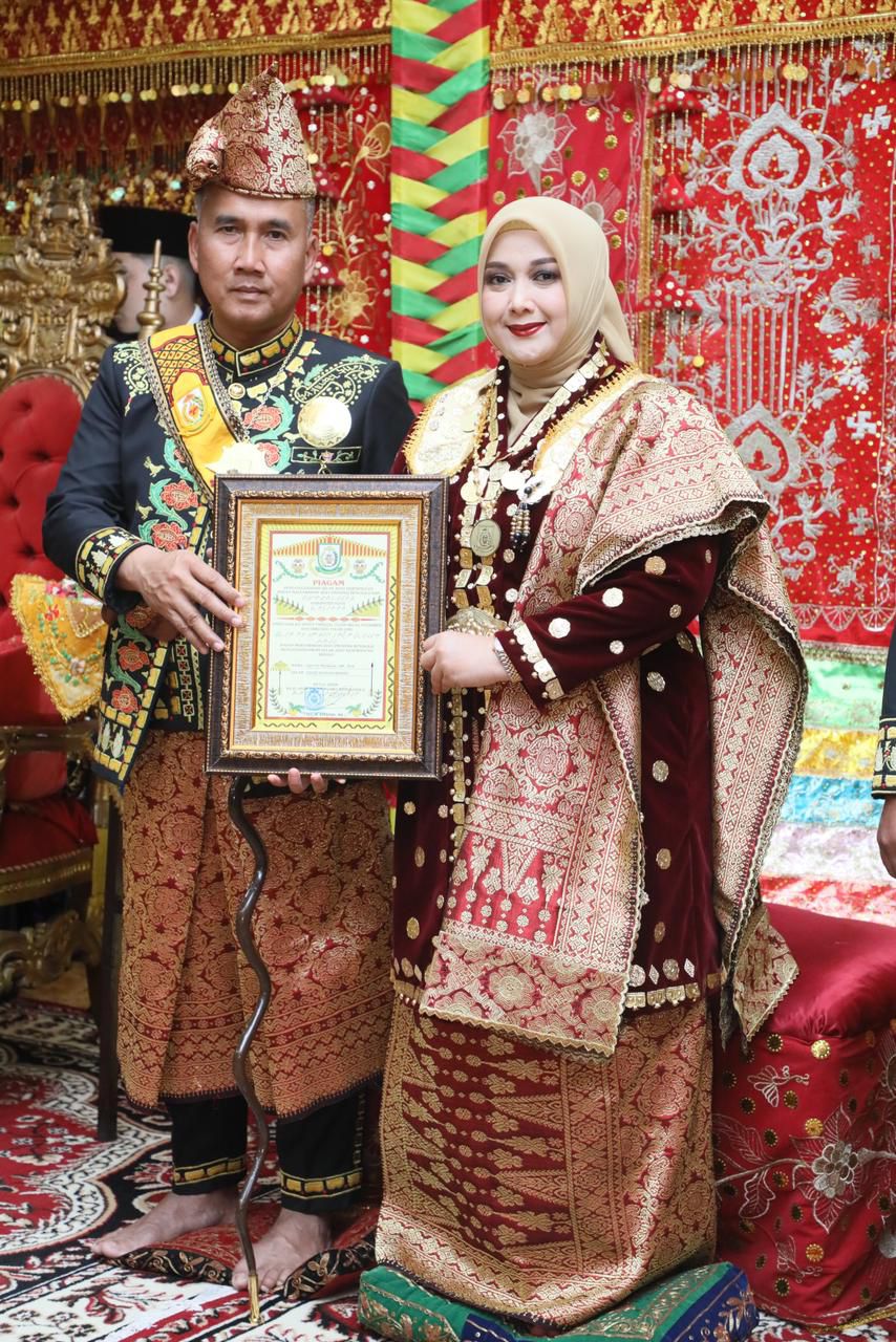 Kapolda Bengkulu Dianugerahi Gelar Adat Depati Bangun Binang pada HUT ke-57 Provinsi Bengkulu