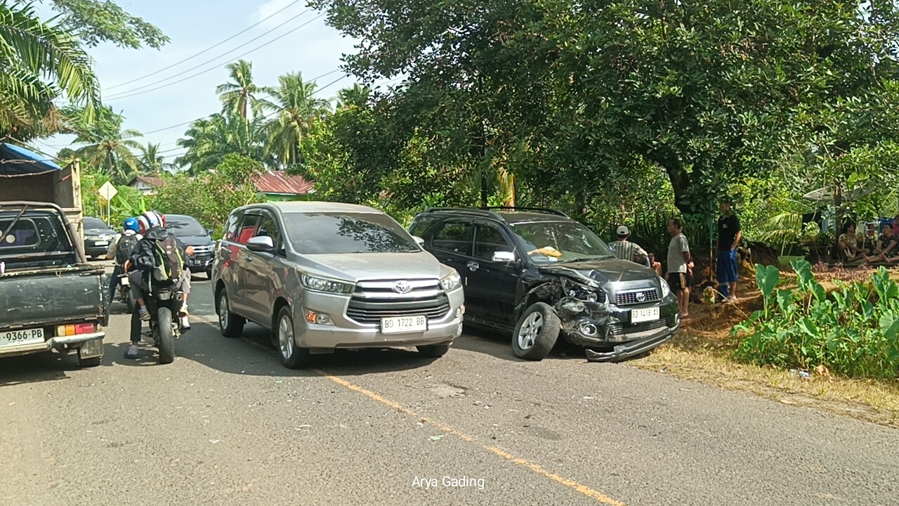 Pemudik Asal Sumsel Alami Laka di Seluma, Sopir dan Kernet Truk Pertamina Larang Wartawan Meliput