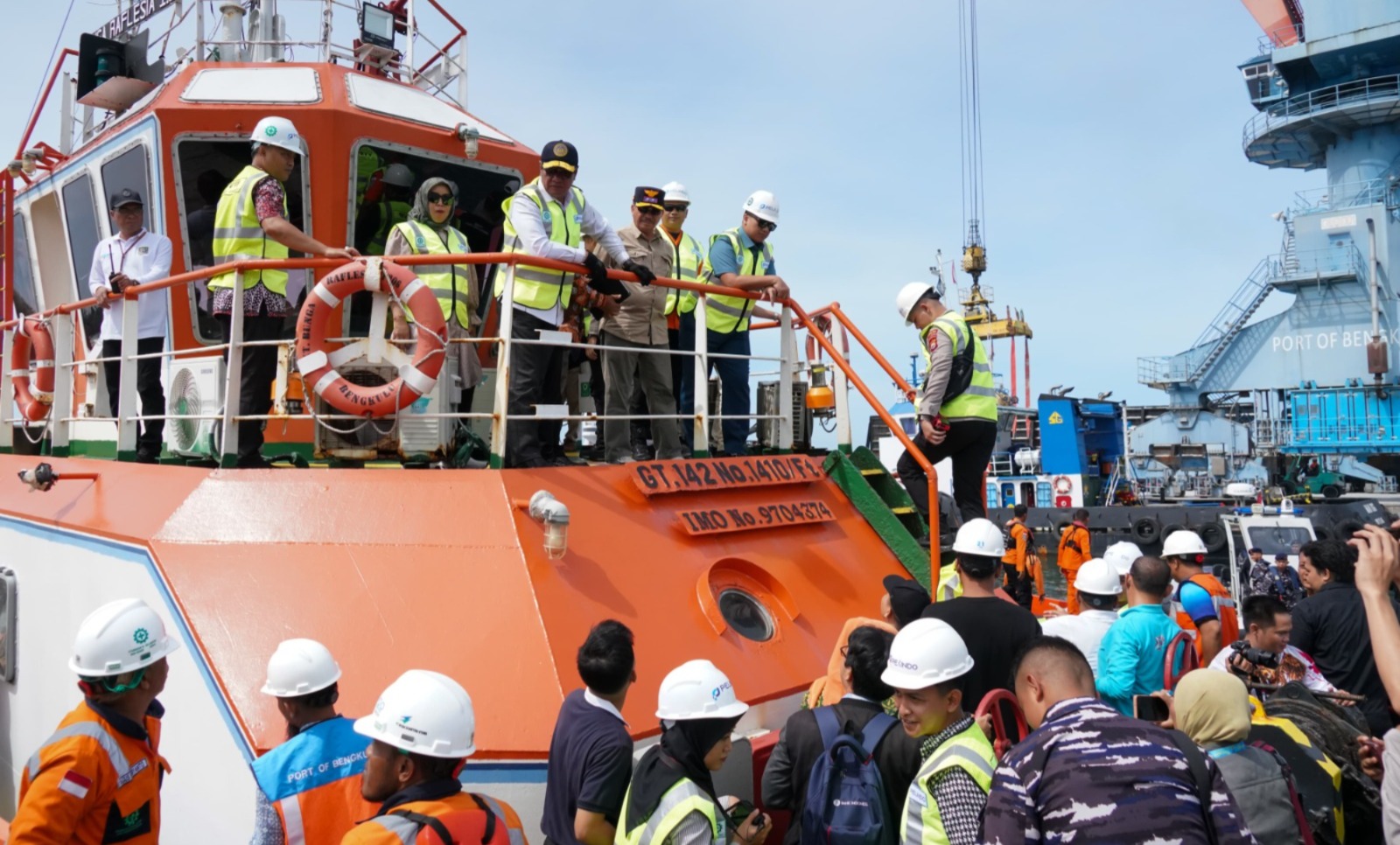 Plt Gubernur Tinjau Breakwater di Pelabuhan Pulau Baai, Pendangkalan Sebabkan 50% Aktivitas Ekspor Menurun