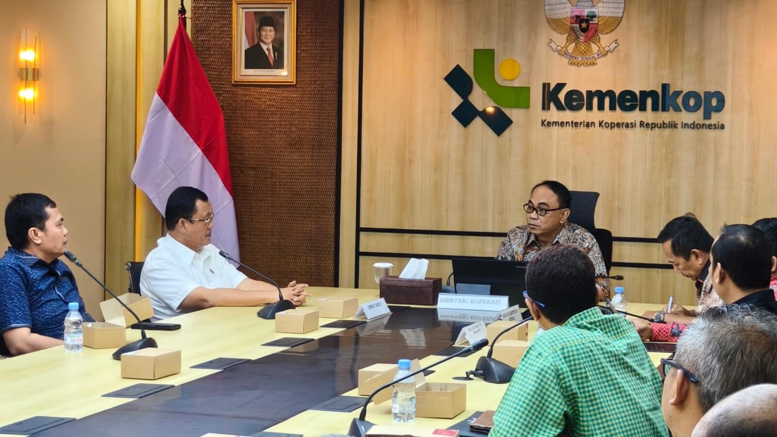 Audiensi Menkop Budi Arie Bersama Disway National Network: Koperasi Merah Putih Senjata Berantas Kemiskinan