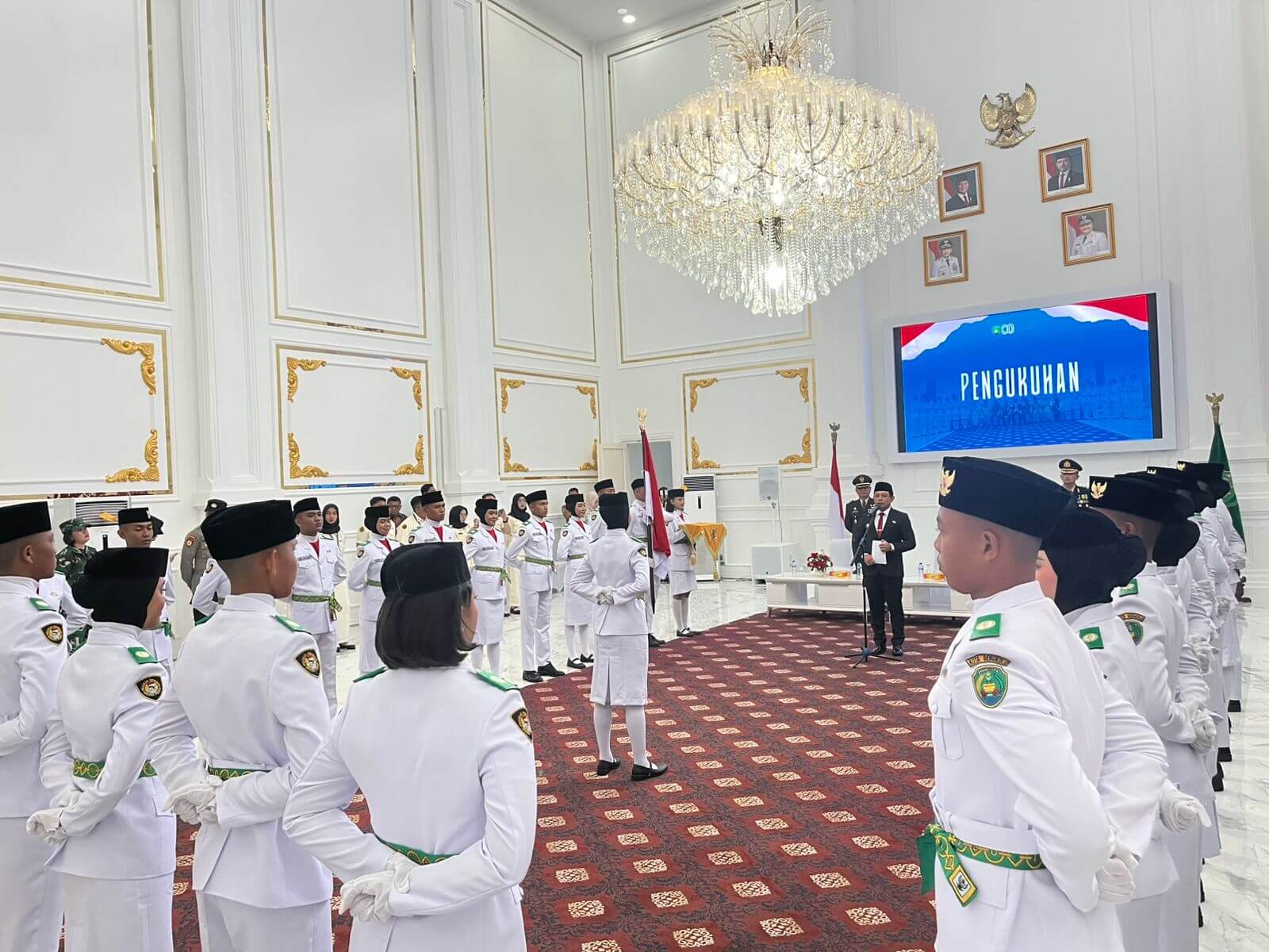 30 Orang Paskibraka Kota Bengkulu Dikukuhkan Wali Kota Dedy Wahyudi