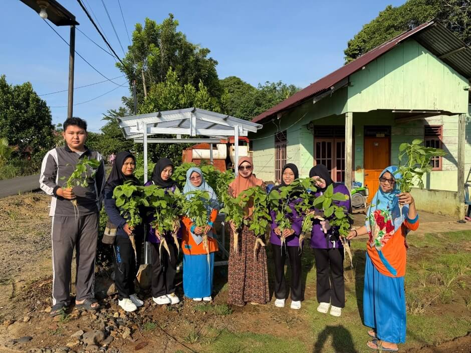 DASTING UMB Hadirkan Hidroponik di Desa Sri Kuncoro Menuju Desa Zero Stunting