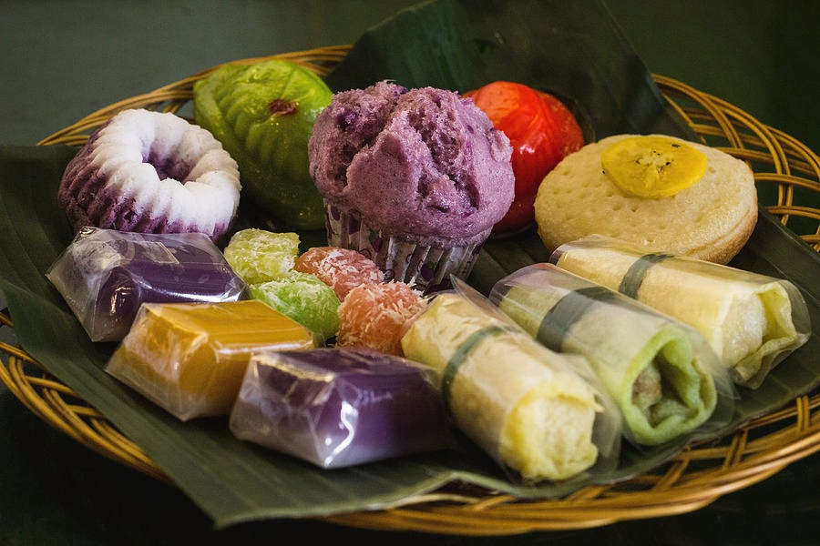 From Grandma's Kitchen to Your Plate, 6 Indonesian Traditional Cakes You Shouldn't Miss