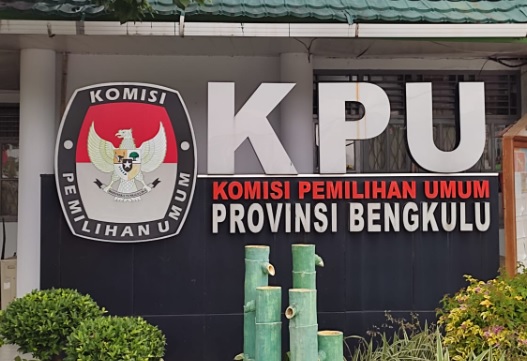 KPU Provinsi Bengkulu Gelar Pleno Perolehan Suara Gubernur dan Wakil Gubernur 9 Desember 2024