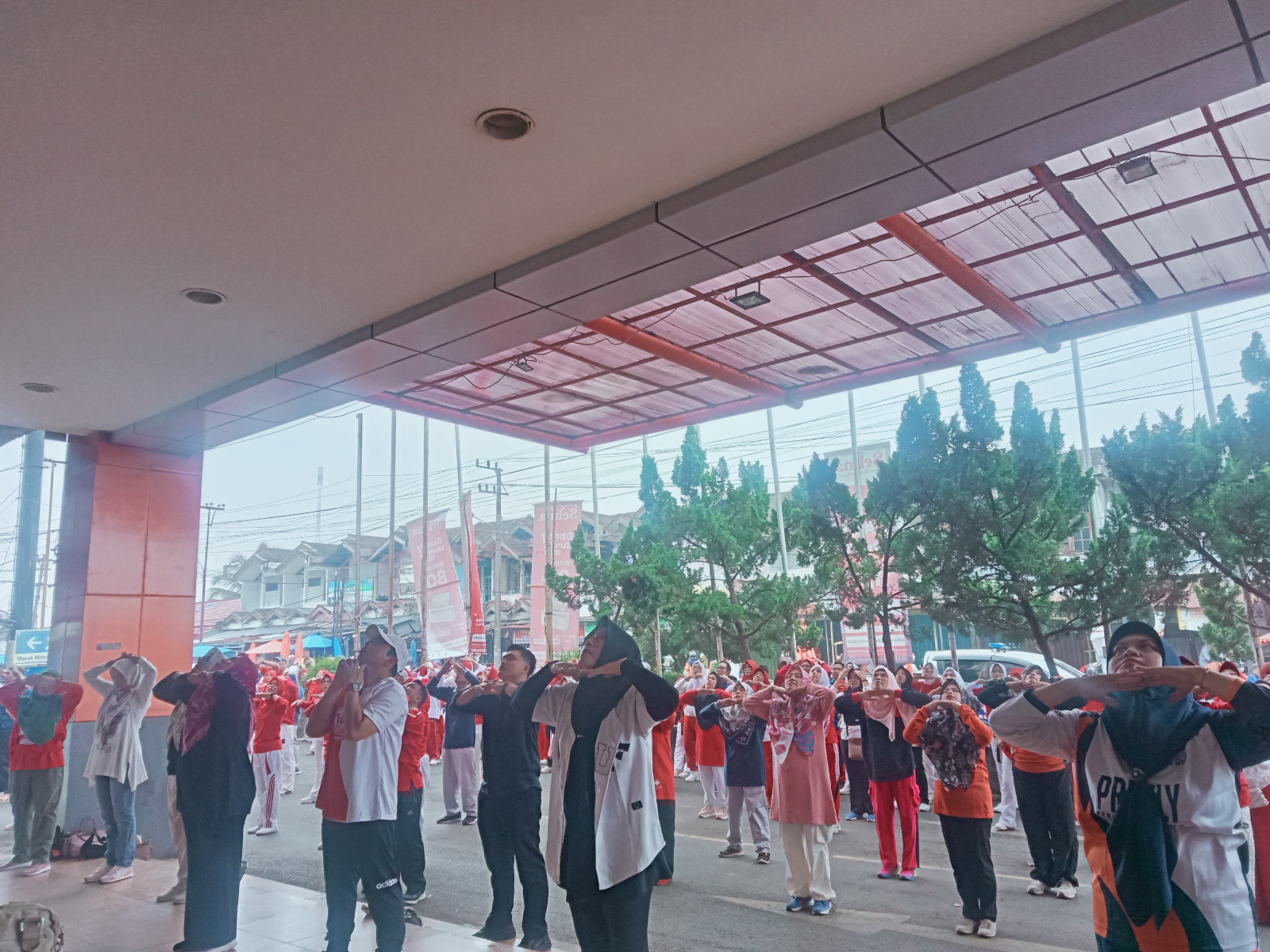 Senam Bareng Walikota Bengkulu Bertabur Doorprize, Ada Pemeriksaan Kesehatan Gratis juga