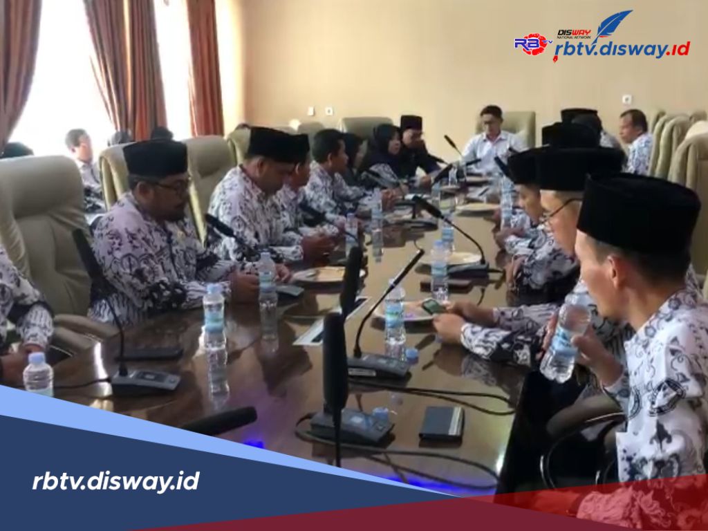 Kabar Gembira untuk Warga Mukomuko, Seragam Gratis untuk SD dan SMP Dilanjutkan