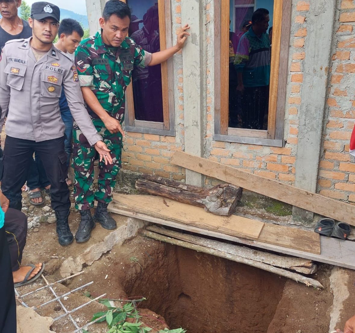 Bertaruh Nyawa Angkat 3 Korban Tewas dari Dalam Sumur, Roli Susanto Kritis, Begini Kondisinya Sekarang