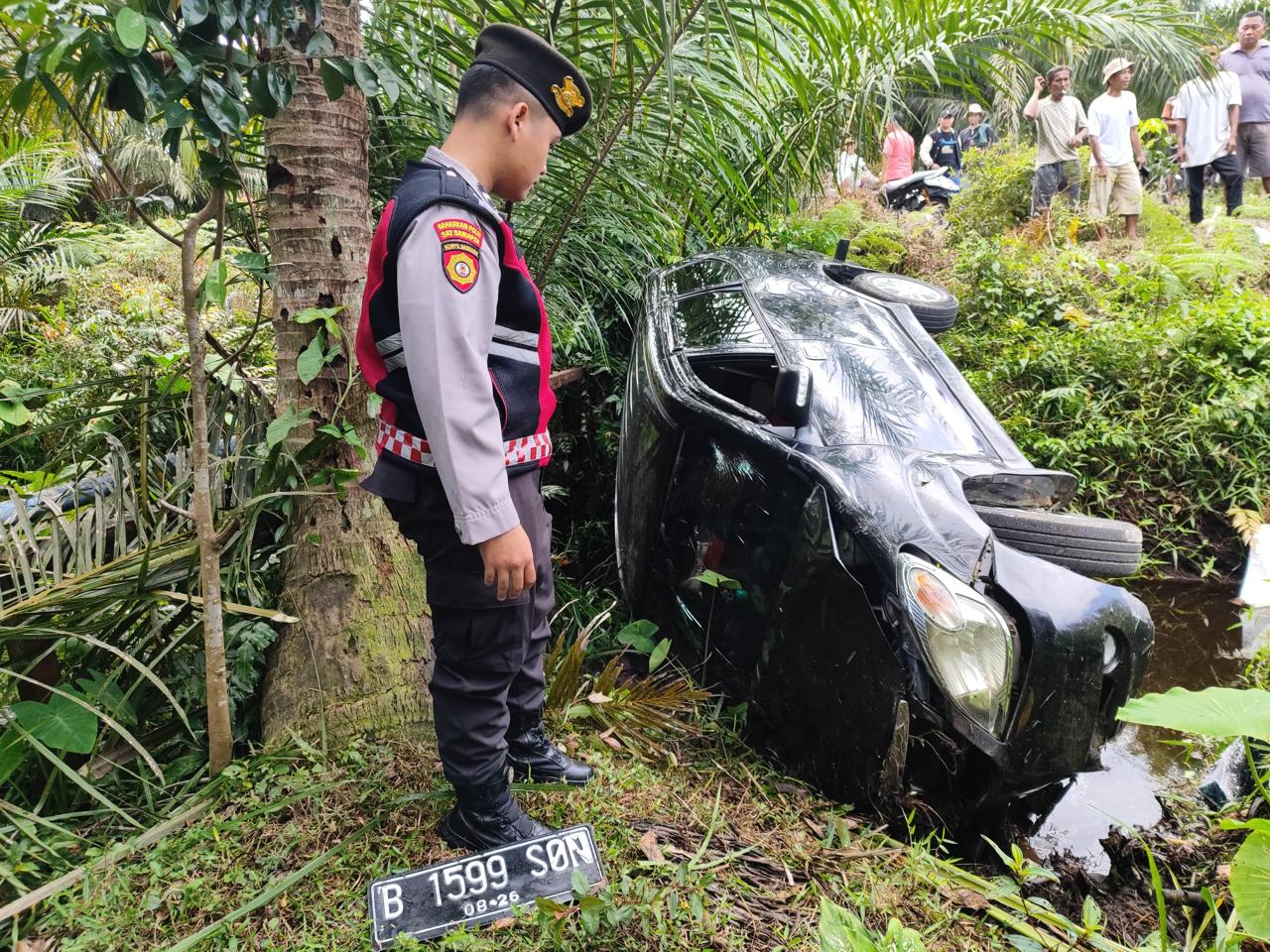 Niat Antar Istri ke RS, Mobil Minibus Terguling di Mukomuko, Begini Kondisi Penumpang dan Penyebabnya