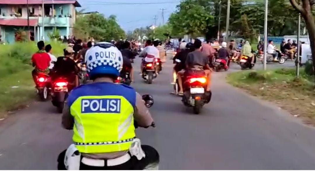 Asmara Subuh Dibubarkan Polisi, Remaja Sempat Balap Liar