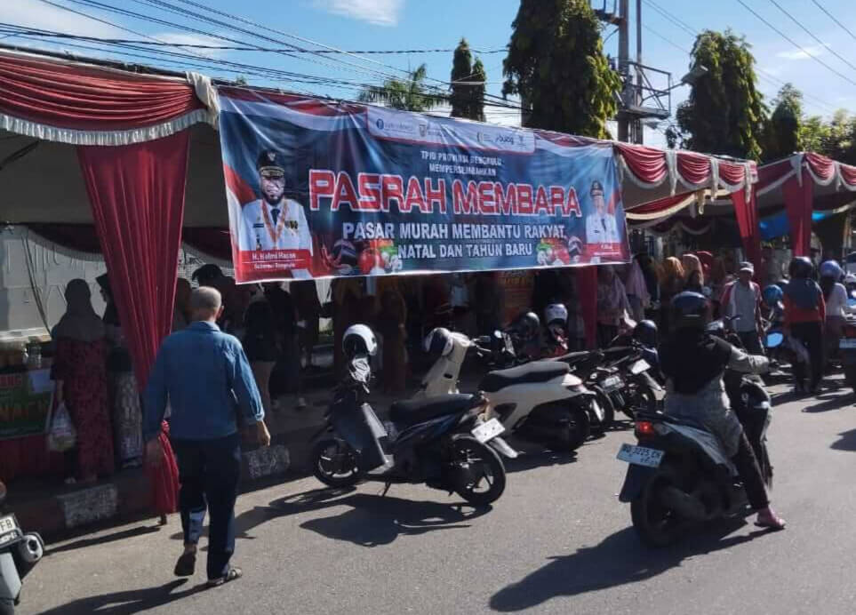 Pasar Murah di Stadion Semarak Sawah Lewar Diserbu Masyarakat