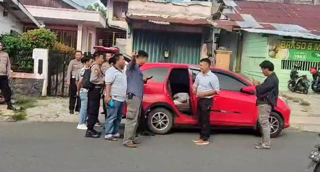 Sibuk Ganti Ban Mobil, Uang Qurban Rp 29 Juta dan Laptop Hilang Dicuri