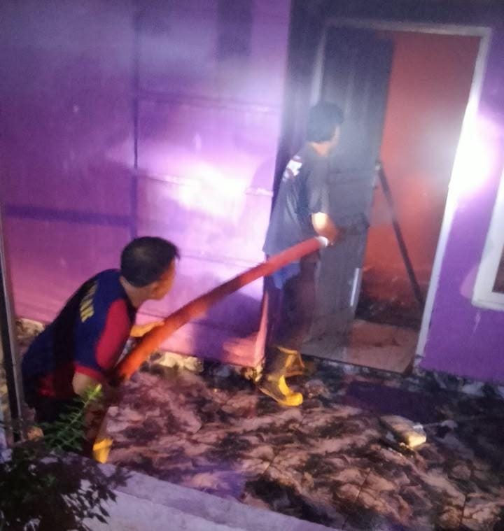 Dini Hari Mencekam! Rumah Warga Kuto Rejo Kepahiang Ludes Terbakar