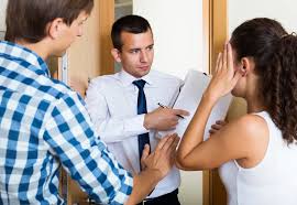 Yang Menunggak Angsuran Cemas, Apakah Debt Collector Bisa Bawa Nasabah ke Kantor Polisi?