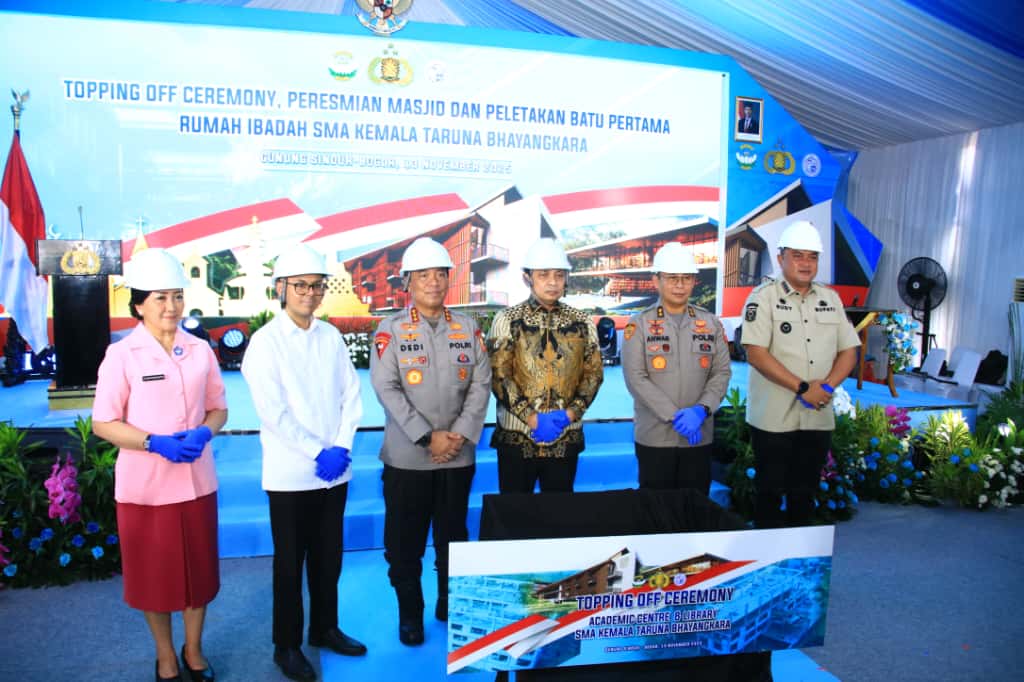 Polri Topping Off SMA Kemala Taruna Bhayangkara: Awal Era Baru Pendidikan Berkarakter dan Berintegritas