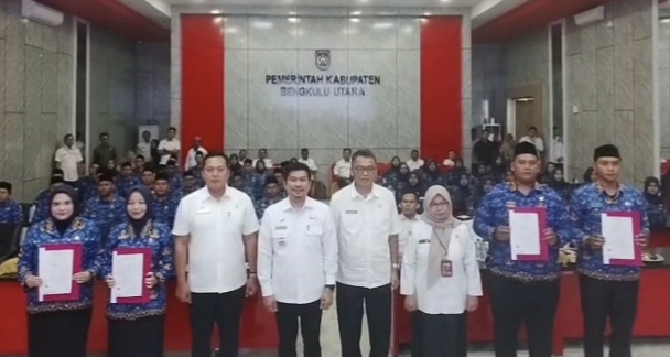 Pelantikan 54 CPNS Bengkulu Utara, Bupati Ingatkan Jaga Amanah, Berintegritas dan Hindari KKN