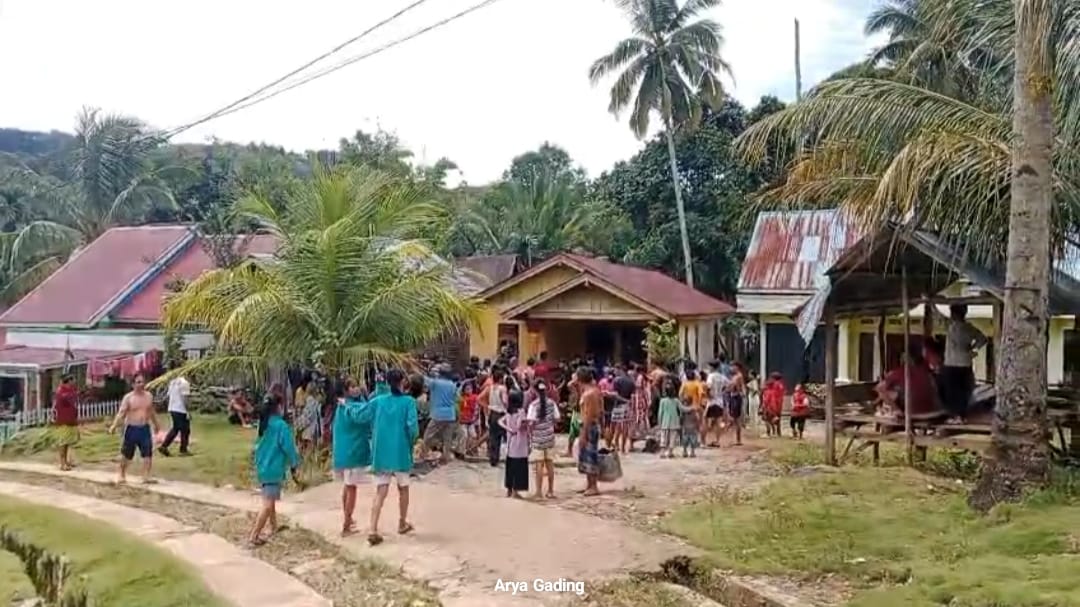 Pemilik Rumah Lagi Jumatan, Rumah Warga Desa Talang Giring Kabupaten Seluma Terbakar