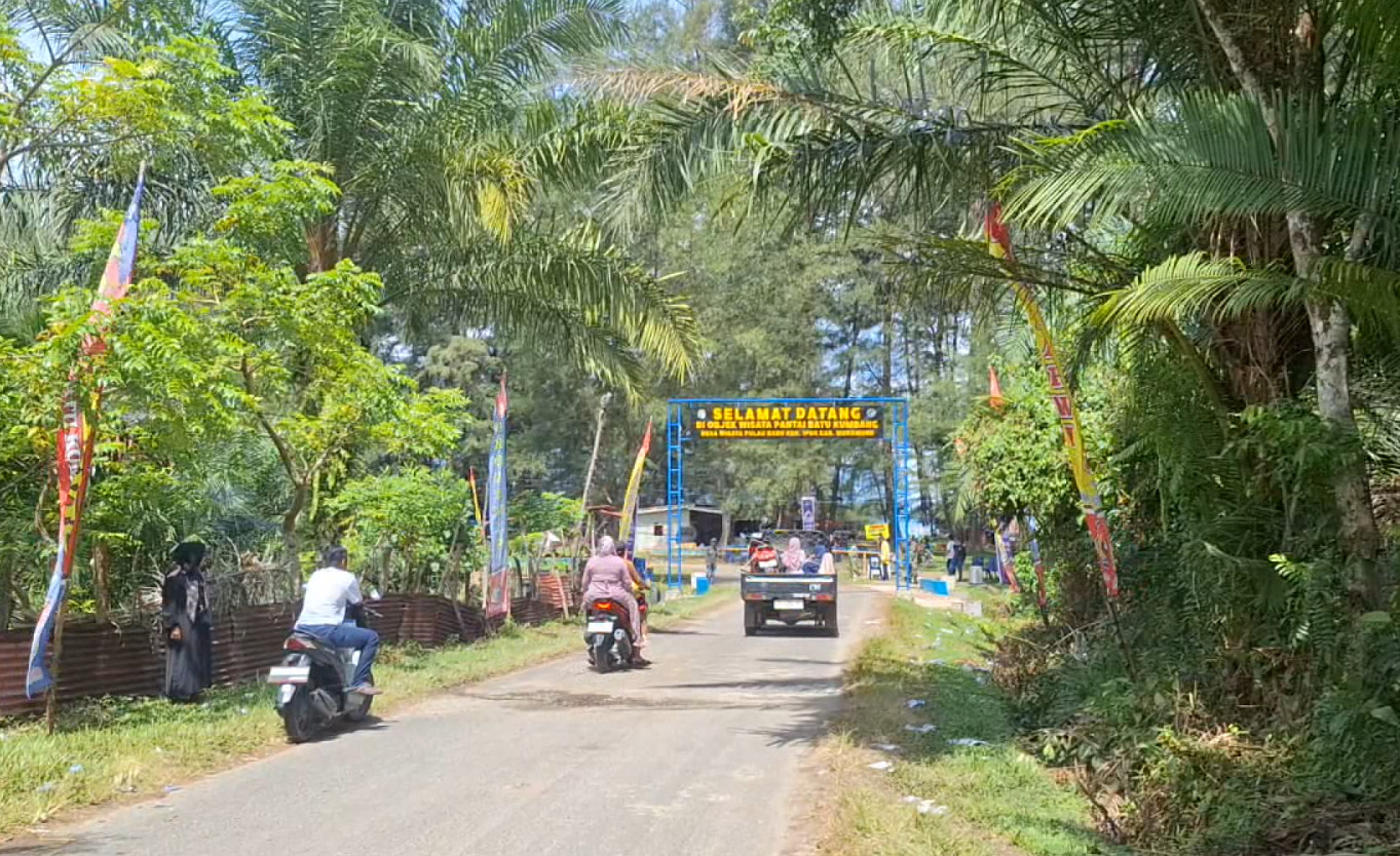 Objek Wisata Pantai Batu Kumbang Terkendala Masalah Listrik