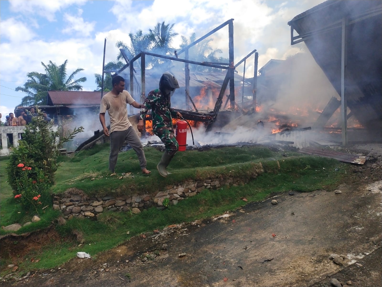 Si Jago Merah Hanguskan Dua Rumah di Mukomuko, Kerugian Ratusan Juta