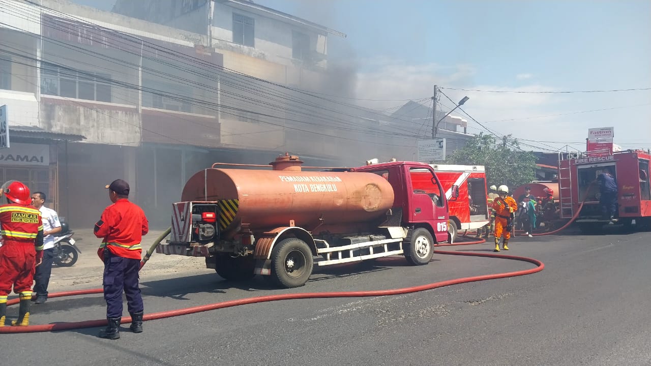 Ruko Usaha Konveksi di Kampung Bali Terbakar