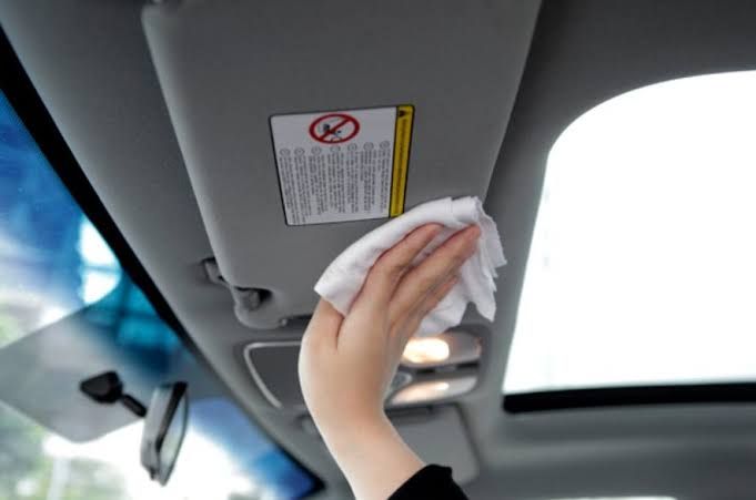 5 Cara bersihkan Plafon Mobil Beludru yang Kotor dengan Sangat Mudah