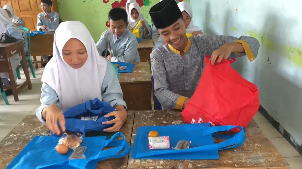 Ini Isi Cemilan Program MBG Selama Ramadan, Tote Bag Boleh Dibawa Pulang?