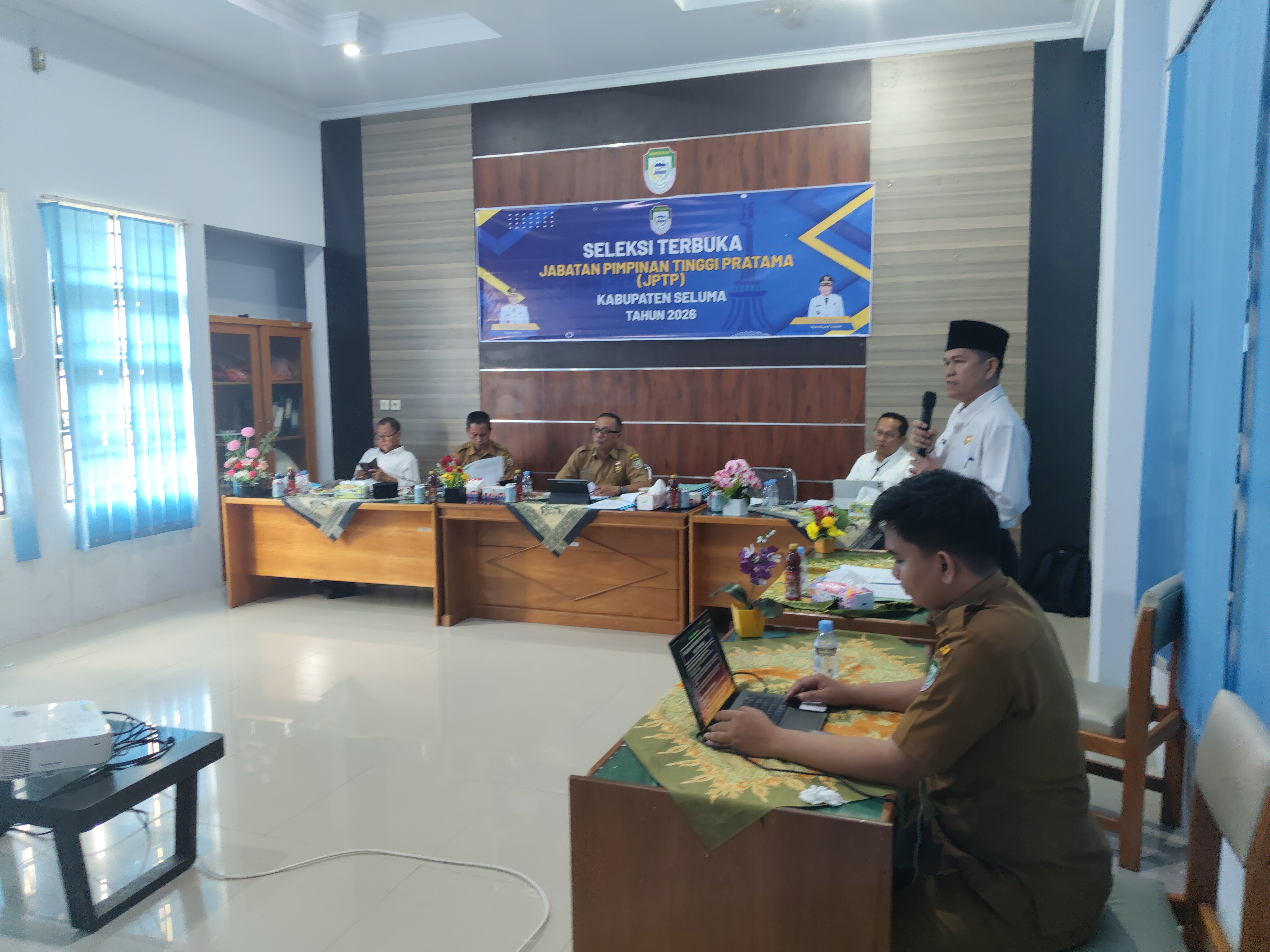 43 Peserta Seleksi JPT Pratama Seluma Ikuti Tahapan Wawancara dan Presentasi Makalah