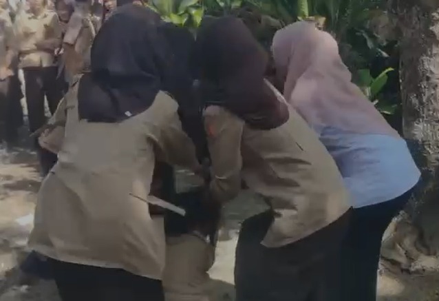 Viral Video Perkelahian Siswi SMAN di Kota Bengkulu 