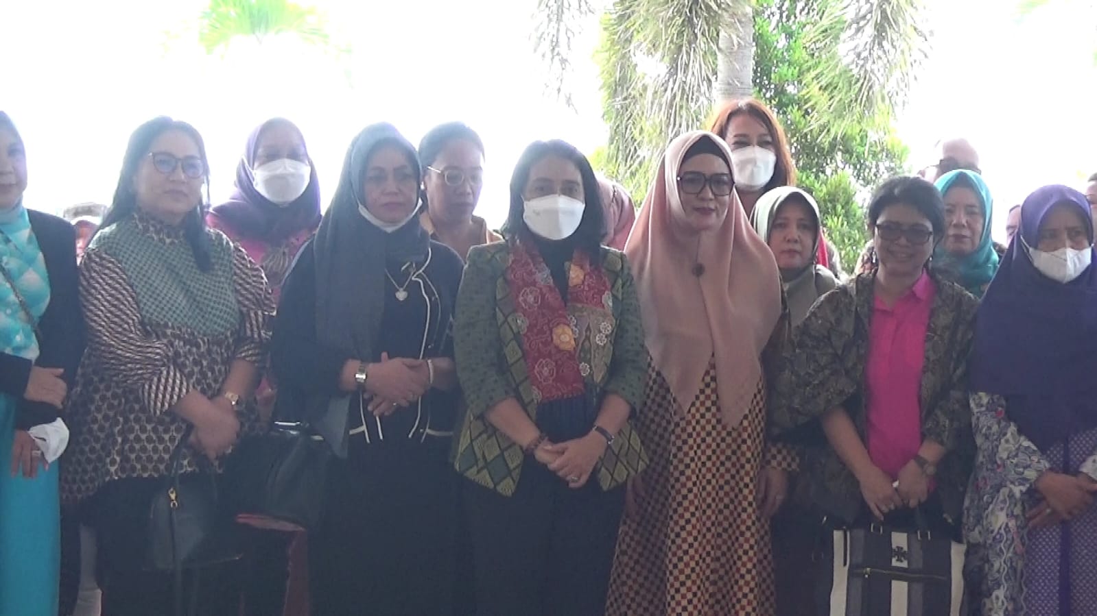 Sudah 9 Istri Gubernur dan Wagub Tiba di Bengkulu untuk Menjahit Bendera Merah Putih