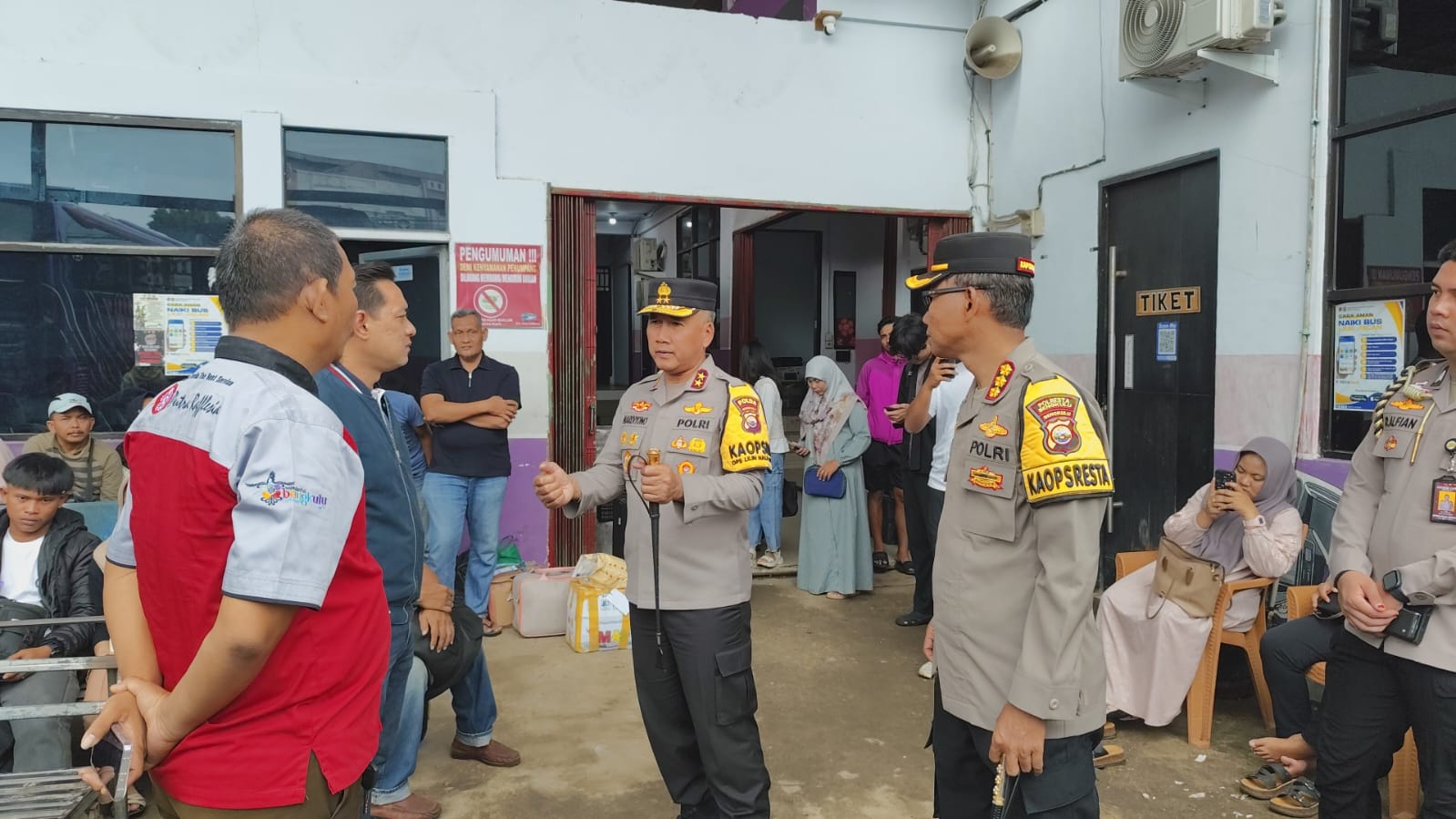 Cek Arus Balik Nataru, Kapolda Bengkulu Tinjau PO. SAN dan PO. Putra Rafflesia