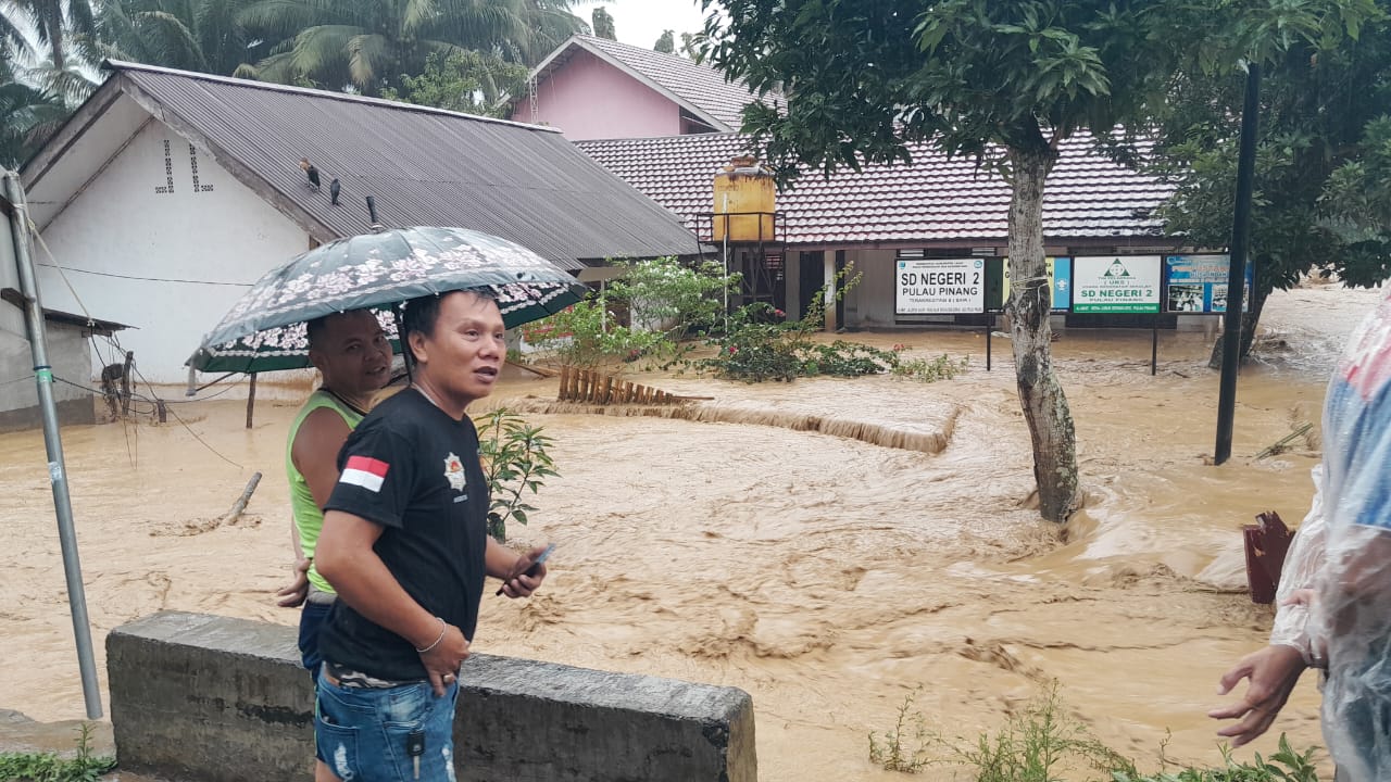 Ratusan Rumah di Lahat Diterjang Banjir Bandang
