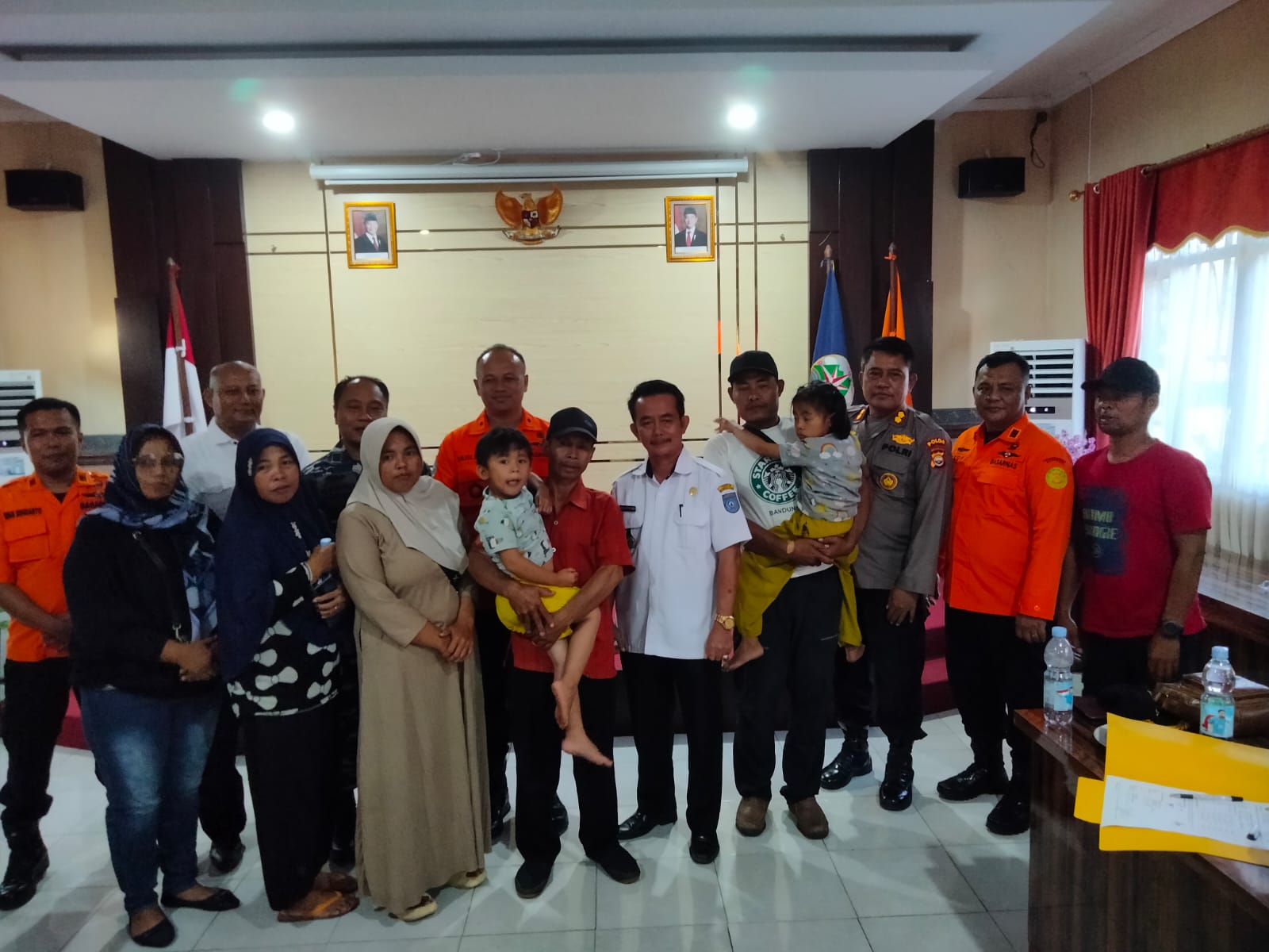 Disambut Haru Keluarga, Penumpang Kapal Nelayan KM Althaf yang Terombang Ambing di Laut Tiba di Bengkulu