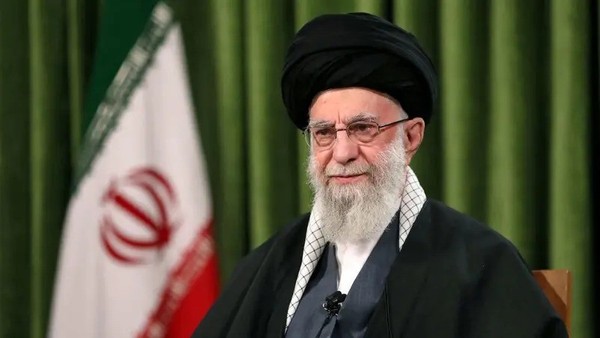 Tenang tapi Ditakuti, Ini Sosok Ayatullah Khamenei yang Paling Diburu Amerika dan Israel 