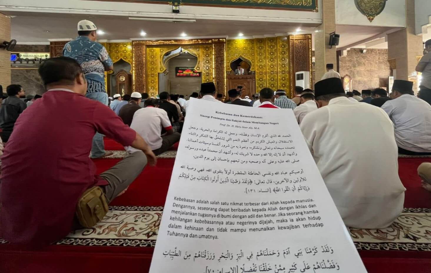 Jalankan Sunnah Rasul, Masjid Raya Baitul Izzah Bengkulu Terapkan Khutbah Jumat Berbahasa Arab