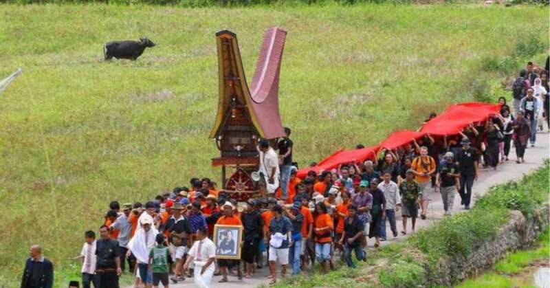 Funeral Traditions in Toraja, Indonesia: Corpses Remain in Houses for Years Before Being Buried in Cliffs