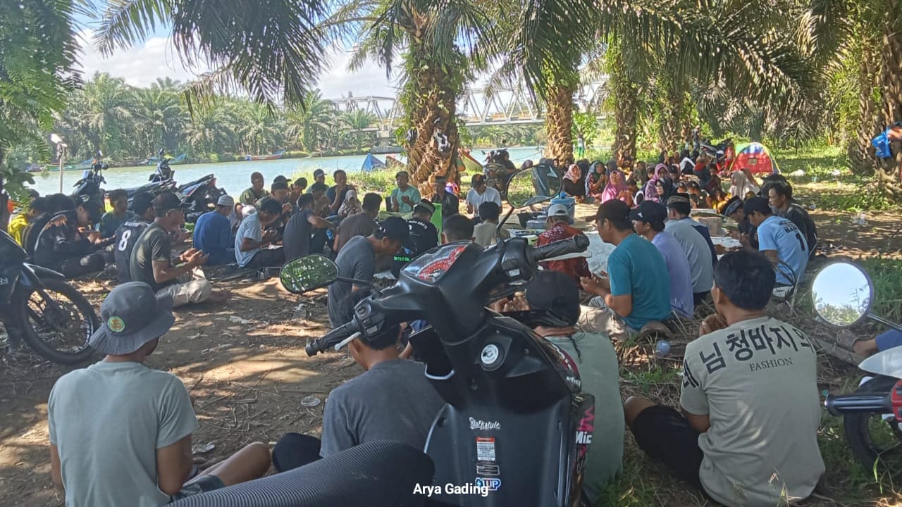 Cuaca Ekstrem, Masyarakat Nelayan Pasar Seluma Gelar Doa Selamat di Muara Baru