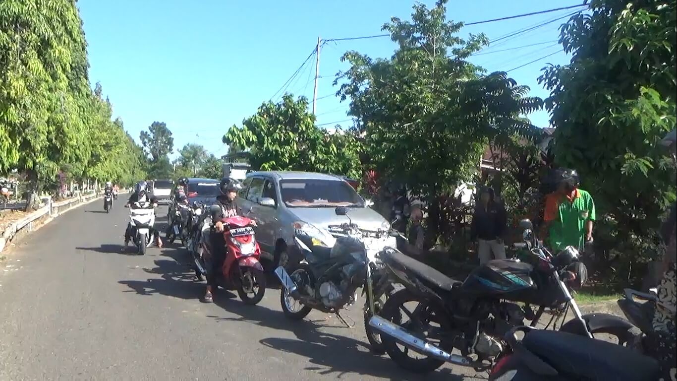 Pasokan BBM SPBU Arga Makmur Bengkulu Utara Meluap, Tapi Antrean Mengular Panjang