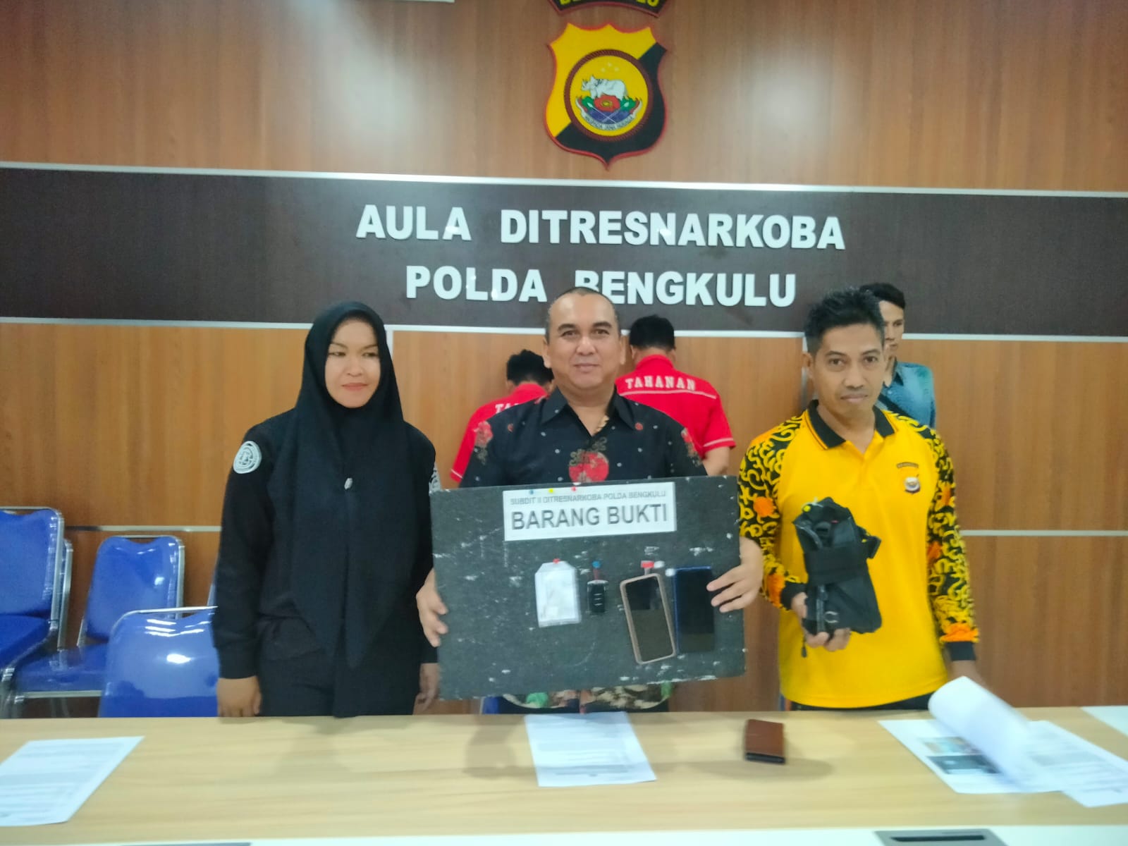 Simpan 16 Paket Sabu, Dua Residivis Kasus Narkoba Diamankan Polisi di Kompleks Lokalisasi Pulau Baai