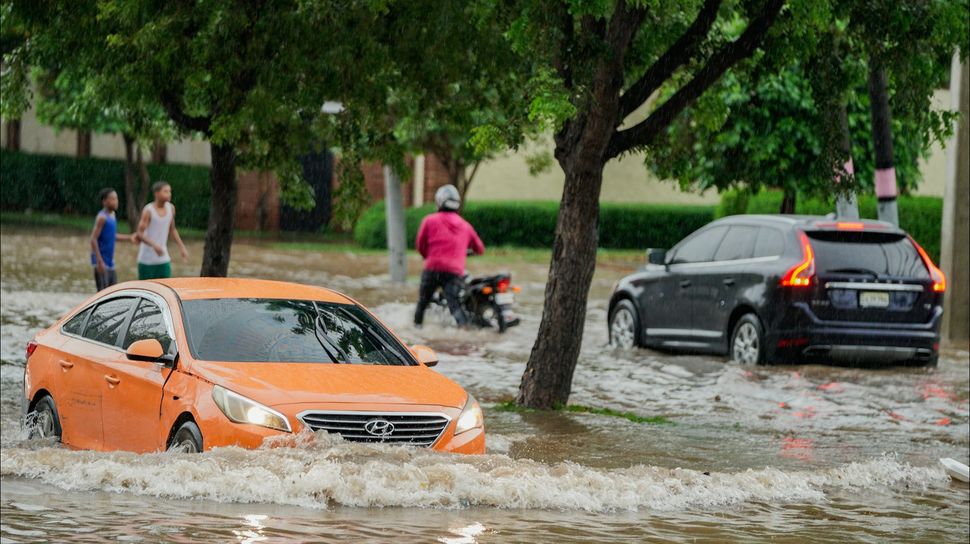 Penting Dipahami, Ini Syarat dan Cara Klaim Asuransi Mobil yang Terkena Banjir