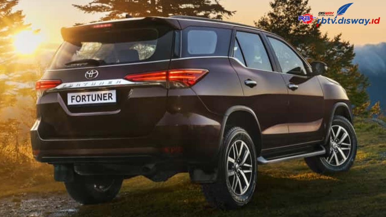 Mobil Petualang Sejati, Berikut Simulasi Kredit Mobil Toyota Fortuner 2.4 G MT 2024