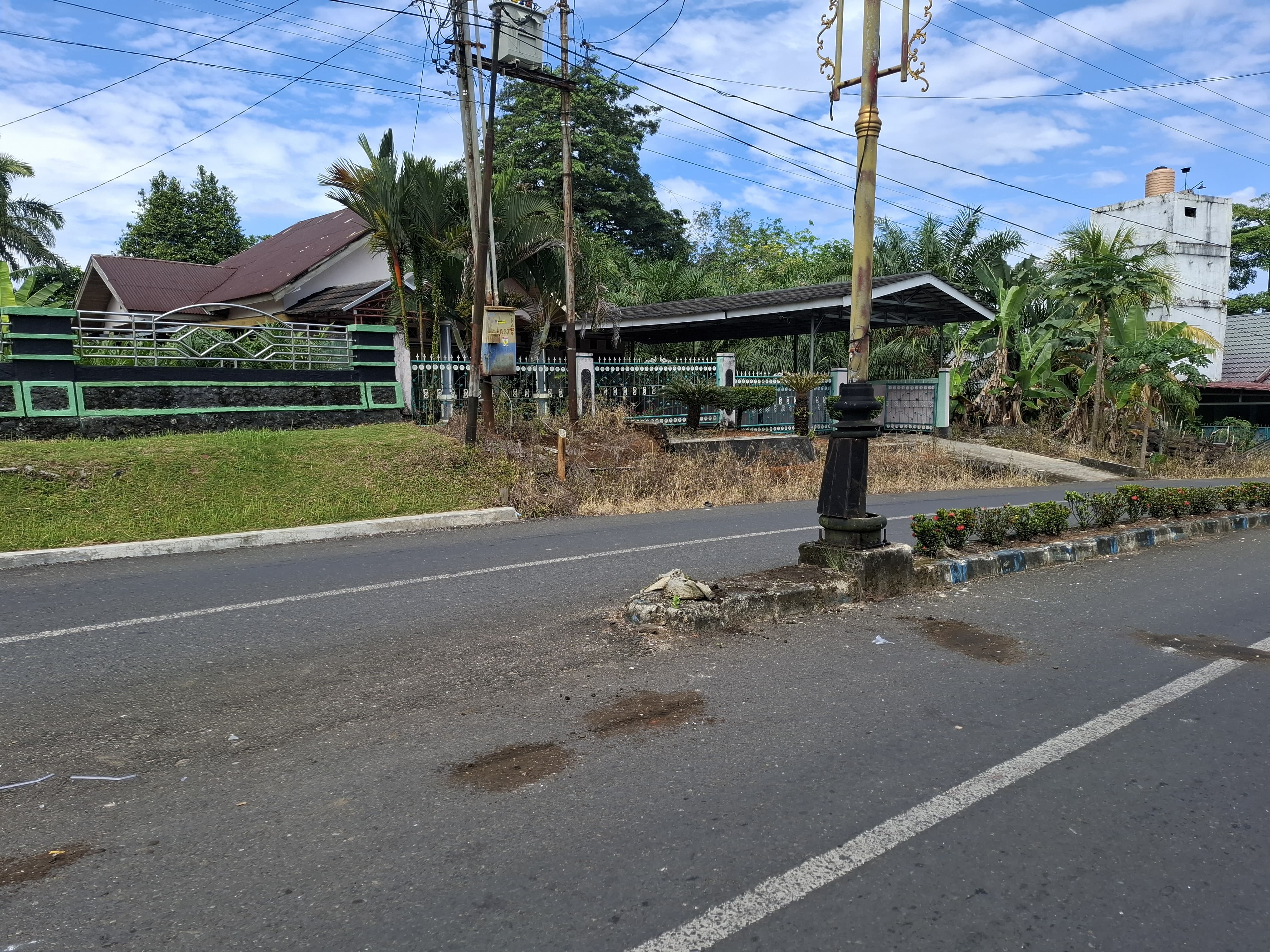 Dibonceng Ibu, Balita Usia 2 Tahun Tewas, Sepeda Motor Mereka Menabrak Tiang Lampu Jalan